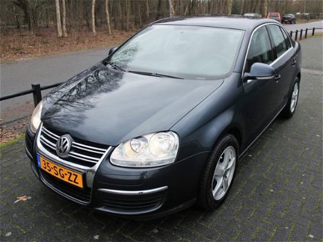 Volkswagen Jetta - 2.0 FSI Comfortline Clima Erg nette auto - 1