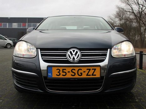 Volkswagen Jetta - 2.0 FSI Comfortline Clima Erg nette auto - 1