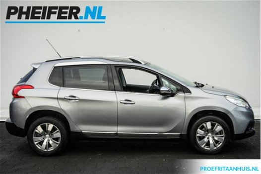 Peugeot 2008 - 1.6 e-HDi 115pk Blue Lease Executive Panoramadak/ Full map navigatie/ Trekhaak/ Pdc/ - 1