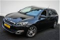 Peugeot 308 SW - 1.2 e-THP 130pk Allure Full map navigatie/ LED koplampen/ Climate control/ Parkeerh - 1 - Thumbnail