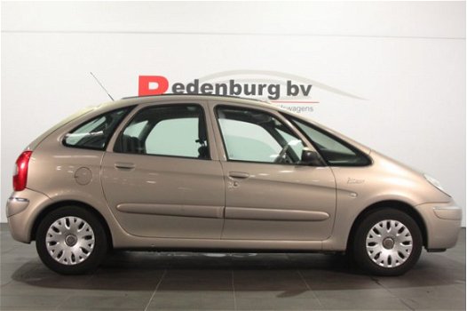 Citroën Xsara Picasso - 1.8i-16V Image - 1