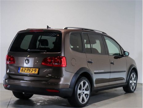 Volkswagen Touran - AUTOMAAT 1.4 TSI 140 PK Cross | Panoramadak | Xenon | Navigatie | - 1