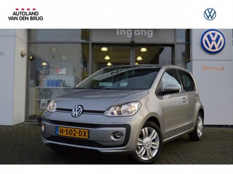 Volkswagen Up! - 1.0 60pk BMT high up | Airco | Cruise control | Parkeersensoren achter | 15'' LMV | - 1