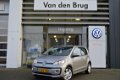 Volkswagen Up! - 1.0 60pk BMT high up | Airco | Cruise control | Parkeersensoren achter | 15'' LMV | - 1 - Thumbnail