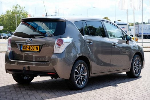 Toyota Verso - 1.8 VVT-i 147pk 6-bak Dynamic | Navi | Climate | Trekhaak | 1e eigenaar - 1