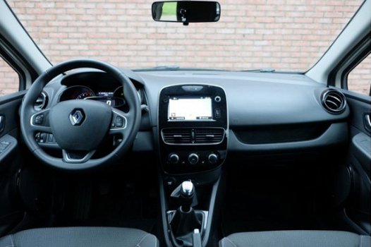 Renault Clio Estate - 0.9 TCe 90pk Zen | Airco | Navi | Cruise | 1e eigenaar - 1