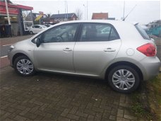 Toyota Auris - 1.6-16V Sol