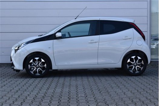 Toyota Aygo - 1.0 VVT-i x-joy 2019 CLimate control- privacy glass- alu velgen - 1