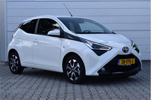 Toyota Aygo - 1.0 VVT-i x-joy 2019 CLimate control- privacy glass- alu velgen - 1