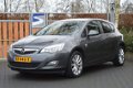 Opel Astra - 1.4 Business + (83.000 km) - 1 - Thumbnail
