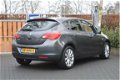 Opel Astra - 1.4 Business + (83.000 km) - 1 - Thumbnail