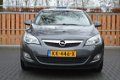 Opel Astra - 1.4 Business + (83.000 km) - 1 - Thumbnail