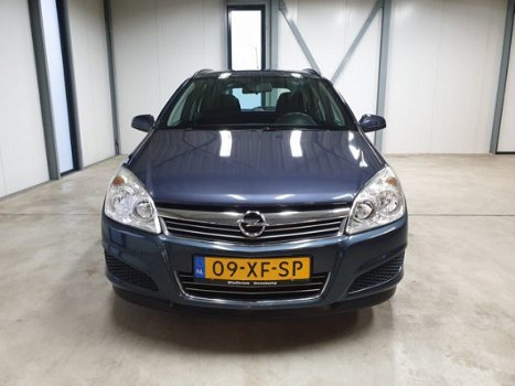 Opel Astra Wagon - 1.6-16V Business navigatie airco bluetooth - 1