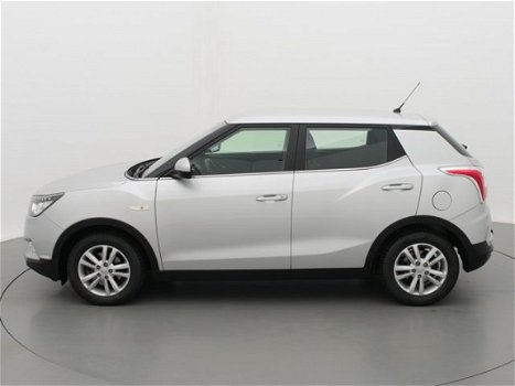 SsangYong Tivoli - 1.6 Crystal CAMERA LED TREKHAAK - 1