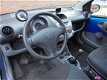 Peugeot 107 - 1.0-12V Urban Move Airco. Radio-cd Speler. Nieuwe APK - 1 - Thumbnail