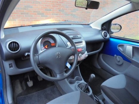 Peugeot 107 - 1.0-12V XR Navi. Airco. Radio-CD APK 10-2020 - 1