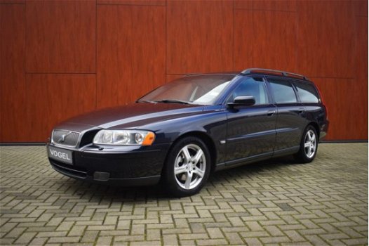 Volvo V70 - D5-Edition1-163PK-Trekhaak - 1