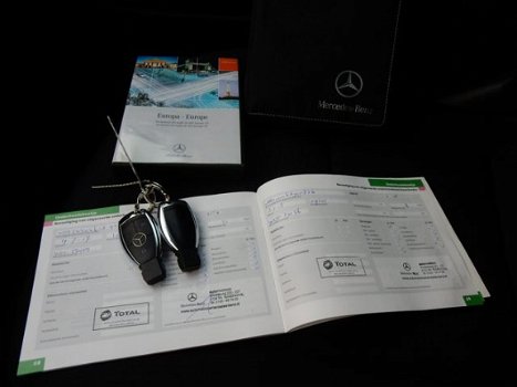 Mercedes-Benz C-klasse - 180 K. Elegance AIRCO CRUISE DEALERONDERHOUDEN ZEER NETTE AUTO - 1