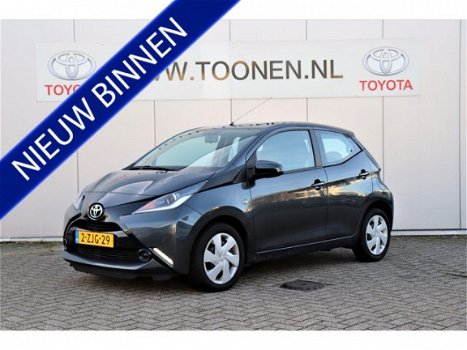 Toyota Aygo - 1.0 VVT-i x-play 1e eigenaar-Navigatie-Airco-Elektrische ramen - 1