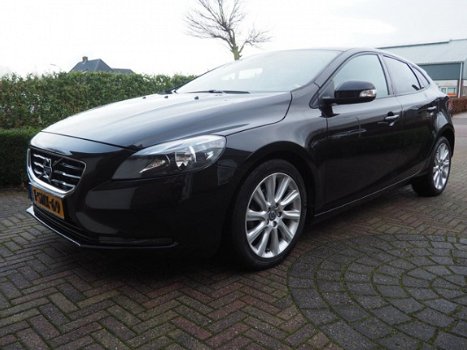 Volvo V40 - 1.6 D2 Kinetic | Navi | PDC | Cruise | LMV 17'' | - 1