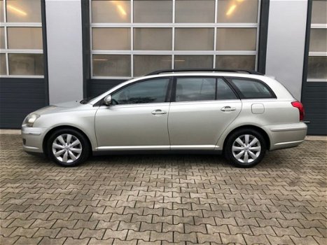 Toyota Avensis - 1.8 VVTi Terra - 1