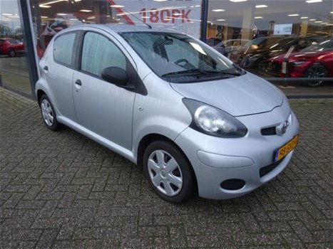 Toyota Aygo - 1.0-12V Comfort Navigator , Navigatie, Airco, Elek. ramen vóór, 5-deurs - 1