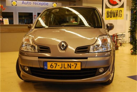 Renault Grand Modus - 1.6-16V Exception TREKH AIRCO HALFLEER PDC CRUISEC - 1