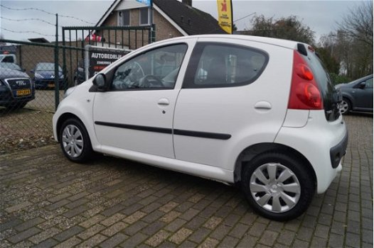 Peugeot 107 - 1.0-12V XS - 1