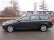 Volvo V70 - 2.4D Kinetic Leer+PDC+Trekhaak - 1 - Thumbnail