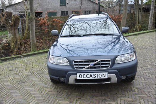 Volvo XC70 - 2.5 T Zeer mooie en dealer onderhouden XC 70 - 1