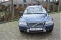 Volvo XC70 - 2.5 T Zeer mooie en dealer onderhouden XC 70 - 1 - Thumbnail