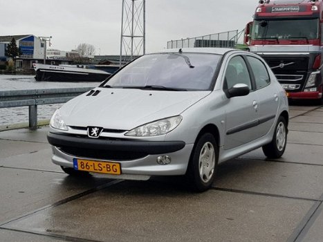 Peugeot 206 - 1.6-16V Gentry APK 06-09-2020 - 1