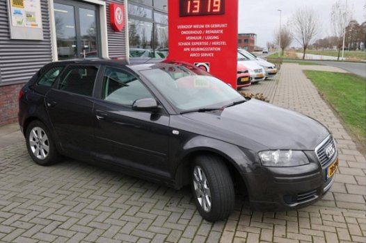 Audi A3 Sportback - 1.8 TFSI Ambiente Pro Line - 1