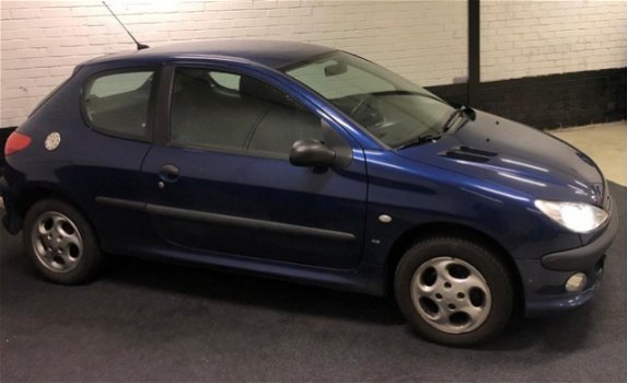 Peugeot 206 - 1.4 XS APK TOT JAN-2021.Radio met k4, LM velgen - 1