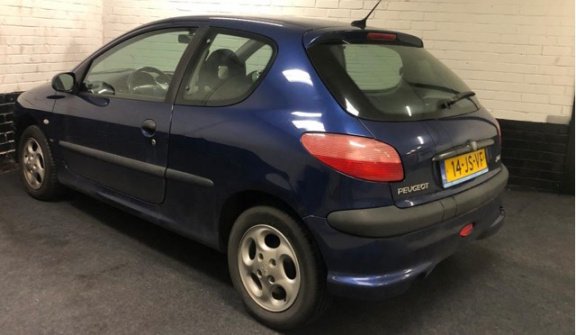 Peugeot 206 - 1.4 XS APK TOT JAN-2021.Radio met k4, LM velgen - 1