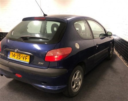 Peugeot 206 - 1.4 XS APK TOT JAN-2021.Radio met k4, LM velgen - 1