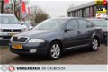 Skoda Octavia - 1.6 Ambiente LPG, airco, trekhaak, nap, onderhoud historie aanwezig - 1 - Thumbnail