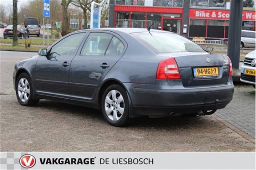 Skoda Octavia - 1.6 Ambiente LPG, airco, trekhaak, nap, onderhoud historie aanwezig - 1