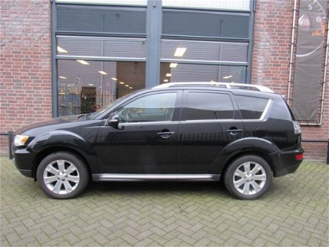 Mitsubishi Outlander - 2.4 MPI 125KW 4WD CVT Instyle - 1