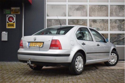 Volkswagen Bora - 1.6-16V Airco/Cruise/APK 01-2021 - 1