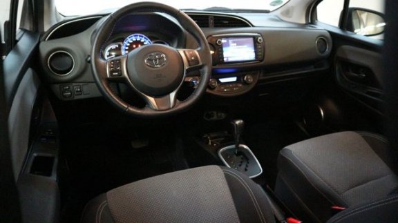 Toyota Yaris - 1.5 Hybrid Lease Navi , Lichtmetaal - 1
