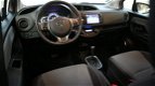 Toyota Yaris - 1.5 Hybrid Lease Navi , Lichtmetaal - 1 - Thumbnail