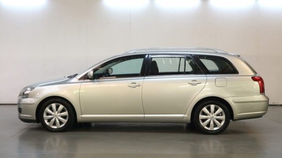 Toyota Avensis Wagon - 1.8 VVTi Luna - 1