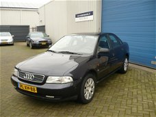 Audi A4 - 1.6 NIEUWE APK