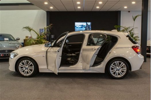 BMW 1-serie - 116i M-SPORT *NIEUWJAARKNALLERS* | 2X M-PAKKET | BI-XENON | NAVI GROOT | AUTOMAAT | LE - 1