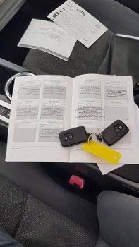 Toyota Prius Wagon - 1.8 Aspiration 7-pers | Panoramadak | Smart Entry | HUD - 1