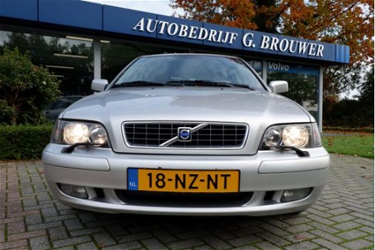 Volvo V40 - 1.9D 115PK EUROPA *YOUNGTIMER*NAP*ZUINIG*ECC*CRUISE |APR-04| - 1