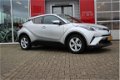 Toyota C-HR - 1.8 Hybrid Dynamic met navigatie - 1 - Thumbnail