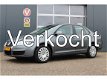 Volkswagen Jetta - 1.6 FSI (116pk) Airco/ Cruise/ Elek. pakket/ Armsteun/ Deelbare achterbank/ Isofi - 1 - Thumbnail