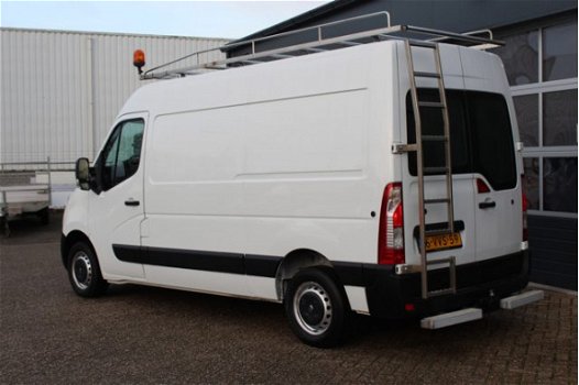 Renault Master - T33 2.3 dCi L2H2 (101pk) 3-zitplaatsen /Elek. ramen + Spiegels /Radio-CD /AUX /Boor - 1